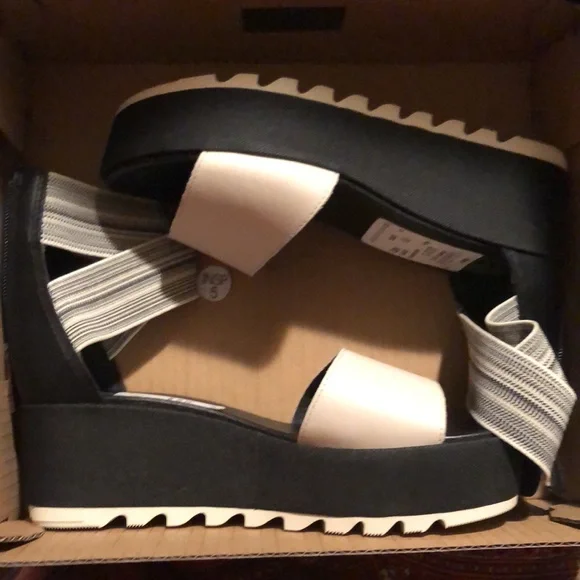 Sorel WOMEN'S CAMERON™ FLATFORM ANKLE STRAP WEDGE SANDAL sz 6.5 - Picture 3 of 13